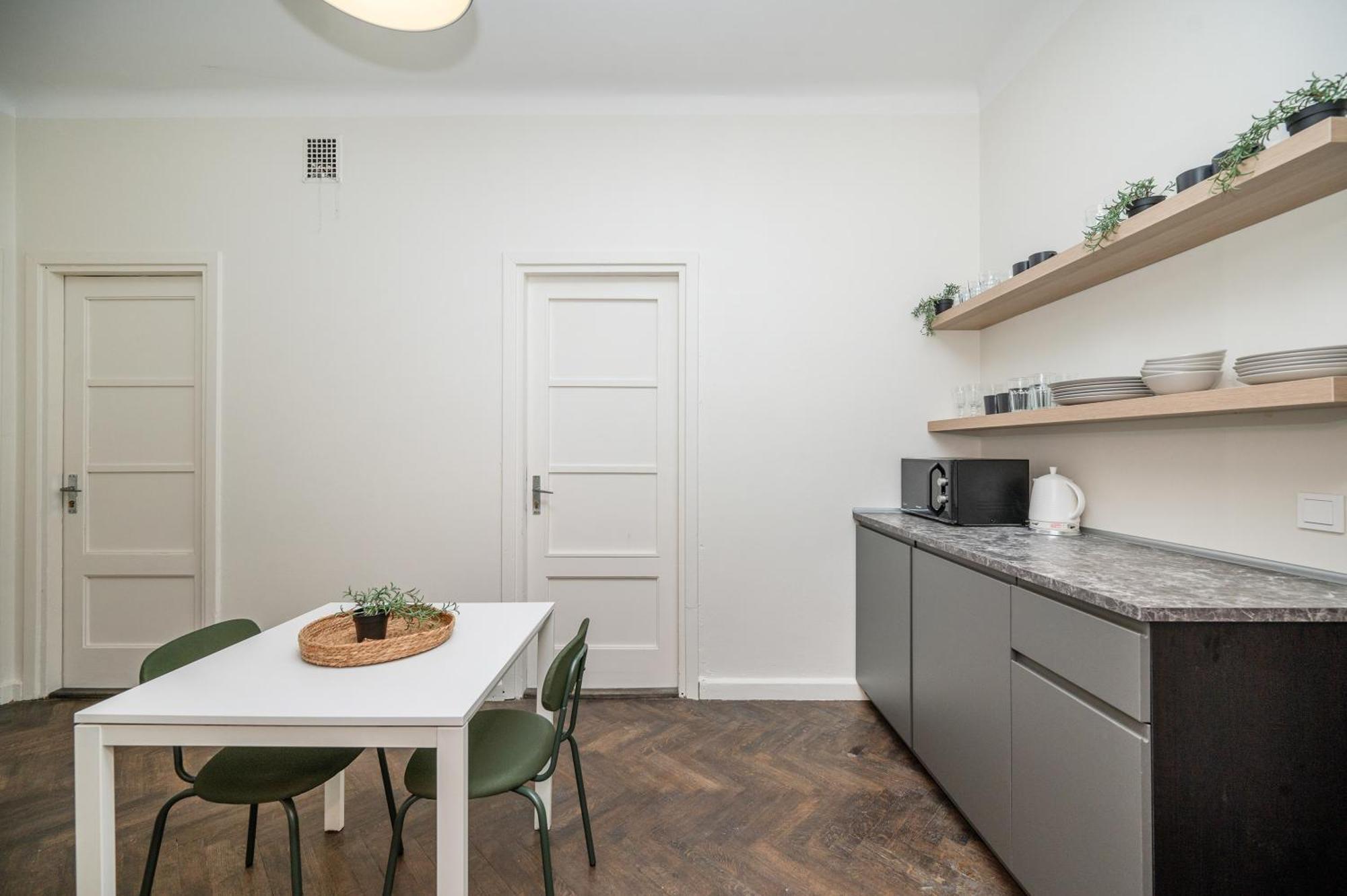 Central Avenue Residence Каунас Екстериор снимка